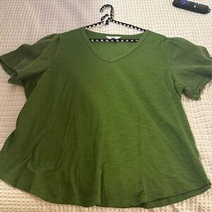 Time and Tru Olive Green V-Neck Short Sleeve Top